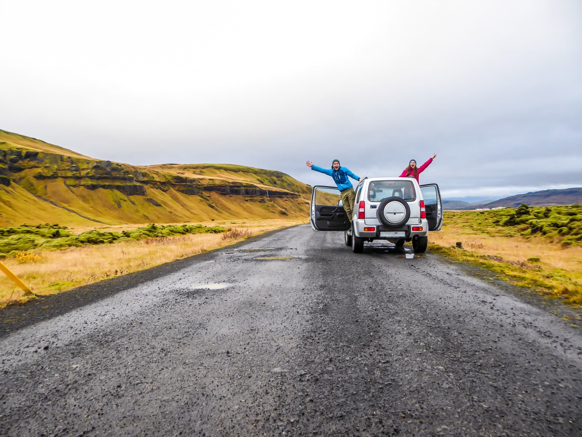 Perché noleggiare un'auto per il tuo viaggio in Islanda?